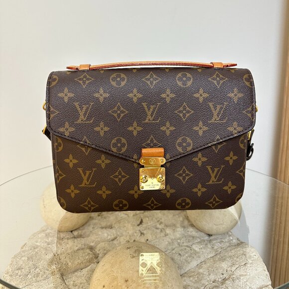 LOUIS VUITTON Pochette Métis in Monogram - Picture 3 of 13